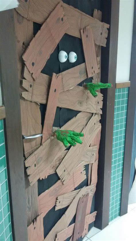 20 Halloween Classroom Door Ideas Today S Creative Ideas