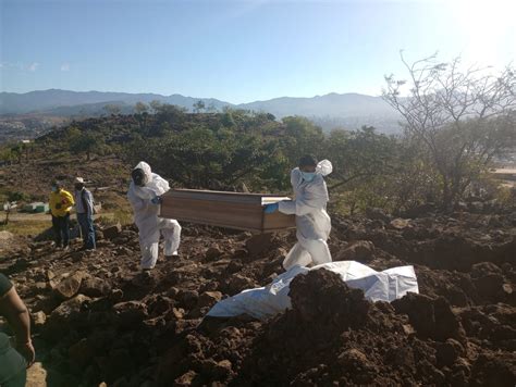 16 Cuerpos No Reclamados En Medicina Forense Fueron Sepultados