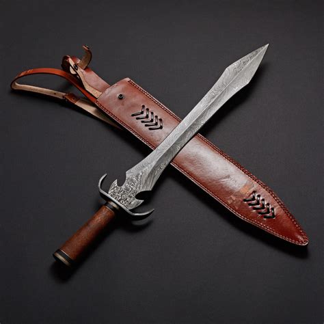 Damascus Steel Sword - Buying Guide 2022 | eSaleKnives