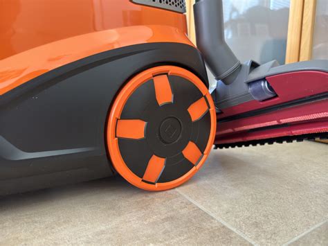 Thomas Aqua+ Pet & Family Parquet Pro im Test: Ein sauberer Allrounder ...