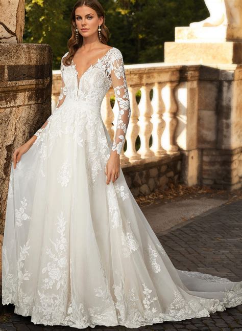 long train wedding dresses 6