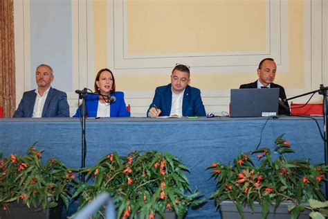 Ferrovia Rovereto Riva Via Libera Tecnico Allinserimento Tra Le Opere