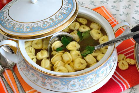 Larte Del Cibo In Emilia Romagna Le Ricette De La Cucina Italiana