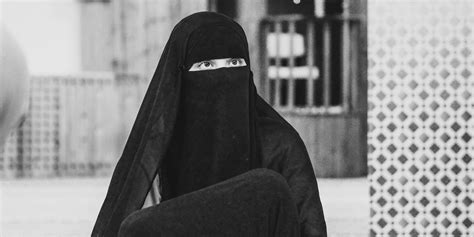 Egypt Bans Niqab In Schools Salaam Gateway Global Islamic Economy