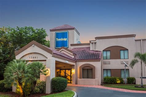 Travelodge by Wyndham Fort Myers Airport | Fort Myers, FL Hotels