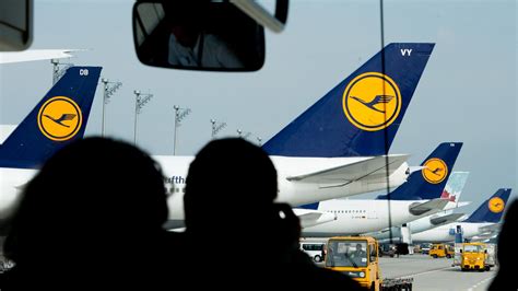 Neue Streikgefahr Bei Lufthansa Gewerkschaft Ufo Startet Urabstimmung