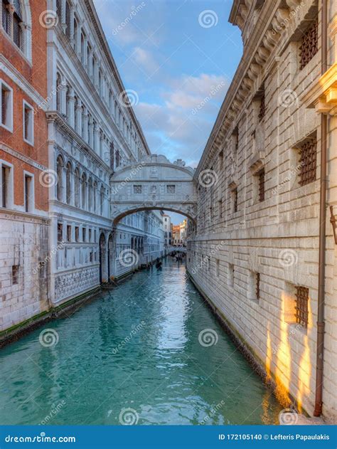 El Famoso Puente De Los Suspiros Ponte Dei Sospiri Venecia Italia