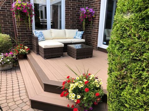 Azek Autumn Chestnut With Brazilian Walnut Border Contemporary Deck Ottawa By Exterior