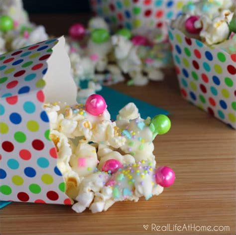 Sweet Popcorn Mix Recipe: The Perfect Mix of Sweet and Salty