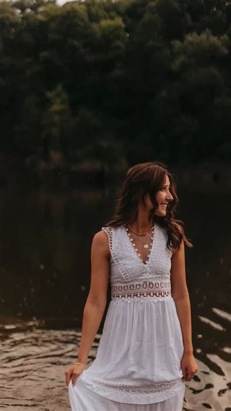 Senior Session In Water In 2022 Senior Girl Poses Senior Prom