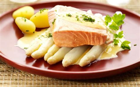 Zalm Met Asperges En Mousselinesaus Libelle Lekker