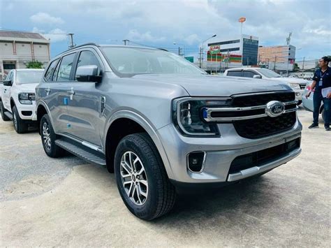 Ford Everest Ambiente 4X2 AT Thông Số Kỹ Thuật