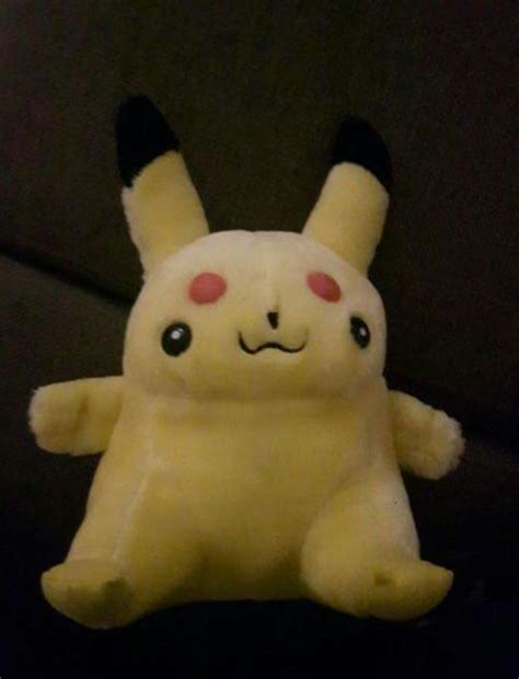 Reversed eyes and red cheek Pikachu : r/Bootleg