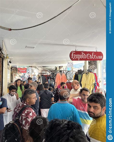 The Crowded Colaba Causeway Editorial Photo - Image of cafe, retail