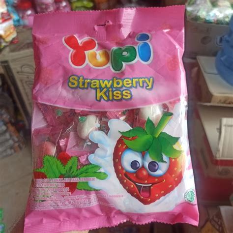 Jual Yupi Stroberi Kembang Gula Lunak Jeli Rasa Strawberry 120g Di