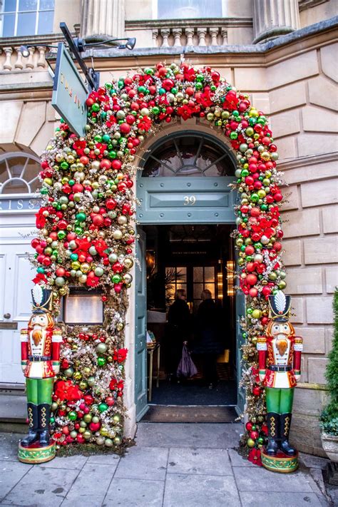 Find the Best Local Christmas Markets for Shopping and Merriment 1