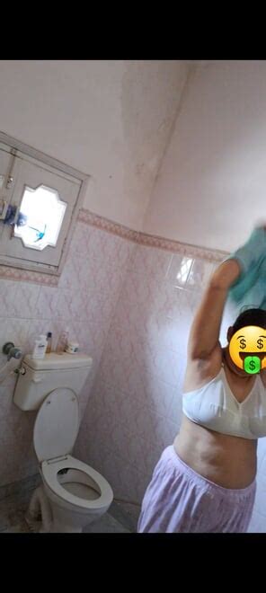 Indian Mom Mani Spy Nudes Hidden Cam Screenshot Video Player Porn Pic