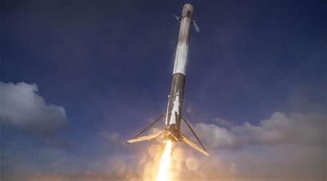 Spacex Iletişim Uydusunu Uzaya Fırlattı