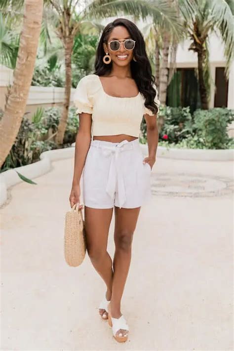 Best Ways To Wear White Shorts Outfit Ideas