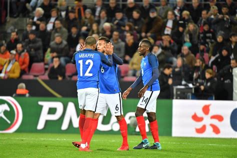 Blaise Matuidi Encense Kylian Mbapp