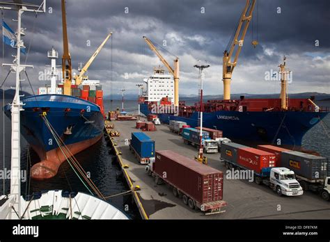 Container Unloading Hi Res Stock Photography And Images Alamy