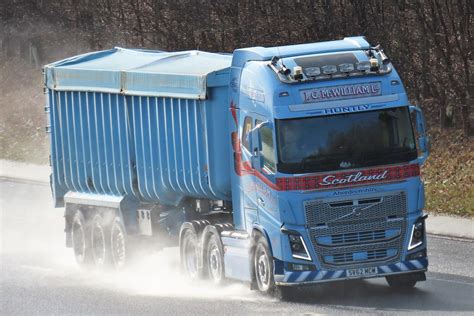 J C Mcwilliam Volvo Fh Sv Mcw On The A M Northbound Flickr