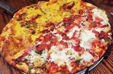 These 9 Pizza Places In Indianapolis Are So Good That Your Mouth May