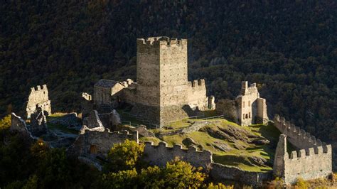 Valle D Aosta E I Suoi Castelli Italia It