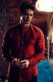 Magnus Bane Outfits 2B. | ★Shadowhunters★ Amino