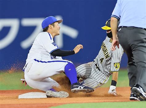 【阪神】岡田監督、怒りの猛抗議で勝負への執念を植え付けた 敗戦も優勝マジック減って「28」 プロ野球写真ニュース 日刊スポーツ