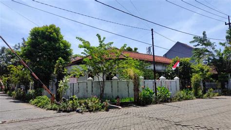 Jual Rumah Hook Hitung Tanah Di Ketintang Dekat UNESA Surabaya