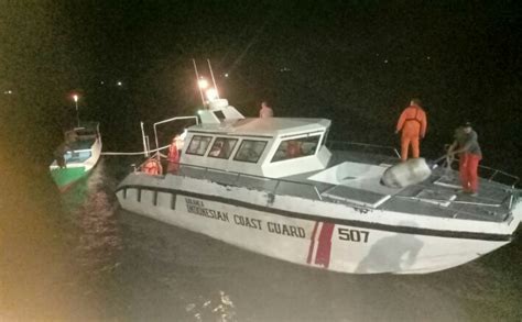 Tim Sar Gabungan Berhasil Evakuasi Sebuah Longboat Mati Mesin Di