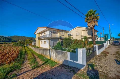 Casa ou moradia à venda na rua Luis de Camões Valado dos Frades