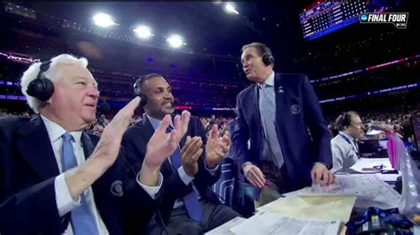 Awful Announcing On Twitter Jim Nantz Recognized By The Final Four Crowd In Houston 🏀🎙️👏