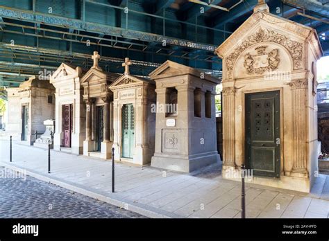 Montmartre Cemetery In Paris France Stock Photo Alamy