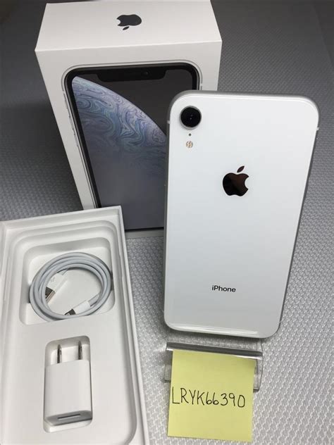 Apple Iphone Xr Unlocked White Gb A Lryk Swappa