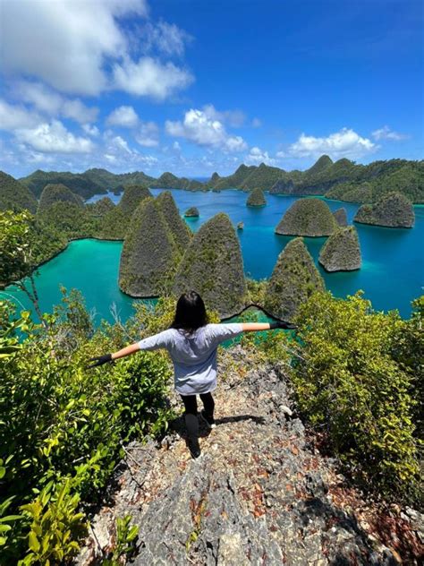 Paket Wisata Tour Raja Ampat Terbaik Update October