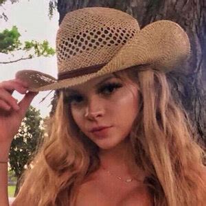 Riley Reid Aka Hellorileyreid Aka Rileyreid Aka Rileyreidx3 Nude Leaks OnlyFans Fapellas