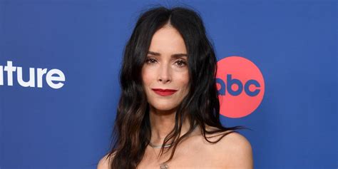 Who Is Abigail Spencer Facts About Meghan Markle S Actress Friend And Former Suits Costar