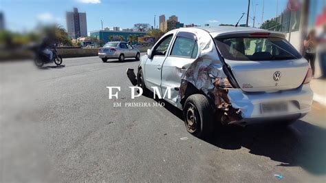 Caminhão betoneira perde o freio e atinge quatro carros em Franca Em