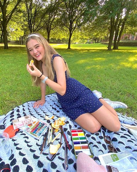 Lizzy Greene On Instagram “a Distanced Picnic 🍊🍊🍊🍊🍊🍊” Greene Fashion Celebrities