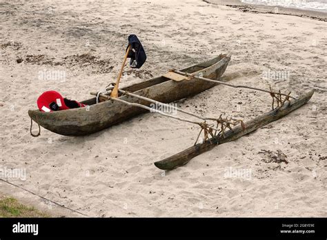 Old Dug Out Canoe Hi Res Stock Photography And Images Alamy