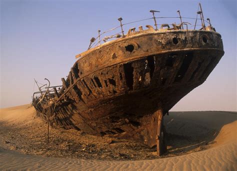 H.I.A.T. - Hey, I abandoned that!: Shipwrecks of the world