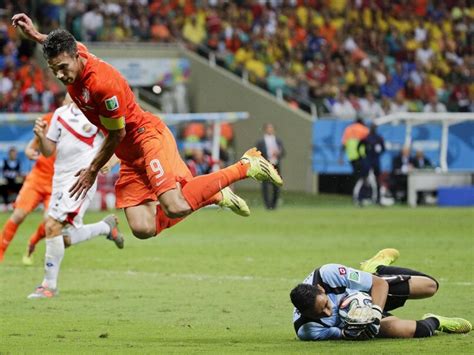 Fifa World Cup Robin Van Persie Doubtful For Semifinal Clash Vs