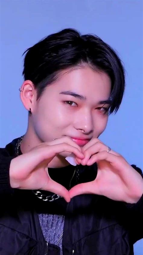 Pin By Lovemaid On Enhypen Blonde Highlights Photocard Black Hair