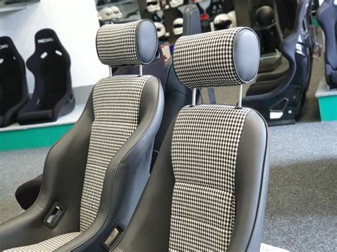 This Pair Of Cobraseats Classic RS And RSR Retro Seats Look