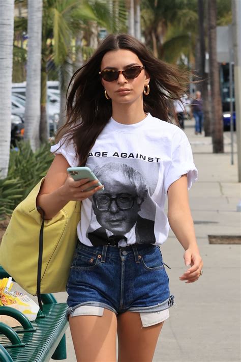 Emily Ratajkowski In Bernie Sanders Tee And Daisy Dukes 02272020