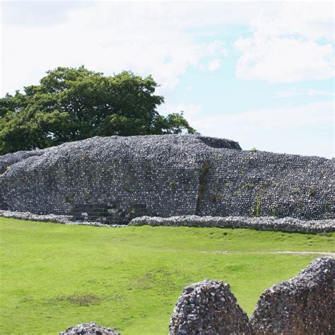 Old Sarum Castle - Atlas Obscura