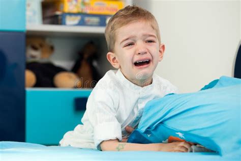 Kid At Home Crying Stock Image Image Of Caucasian Child 32054167