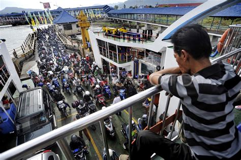 ANTRIAN MUDIK ANTARA Foto